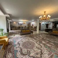 اپارتمان سالن بزرگ دو پارکینگ|فروش آپارتمان|اصفهان, باغ دریاچه|دیوار