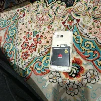 یک عدد گوشی هوآوی دست دو