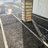 نگهبان و ساختمان