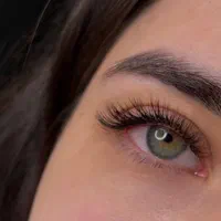 ناخن و مژه وسایر خدمات زیبایی