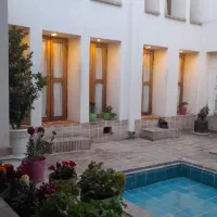 اقامتگاه بوم‌گردی سنتی سوییت