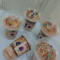 سفارش کوکی، جار کیک و کیک تولد پذیرفته میشود