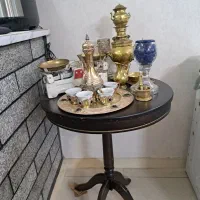 میز خاطره یا میز گرد