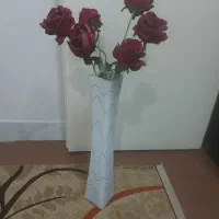 گلدان با۶شاخه گل رزقرمزمصنوعی