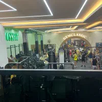 نظافتچی خانم جهت کاردرباشگاه