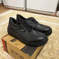 کفش کار|کیف، کفش، کمربند|سمنان, |دیوار