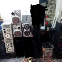 تعدادی بلندگو و ساب اکتیو خانگی