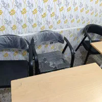 صندلی دسته دار در حد نو