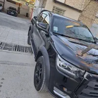 کی ام سی 1402|خودرو سواری و وانت|اصفهان, باغ نگاره|دیوار