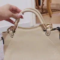 کیف و تعدادی مانتو نو