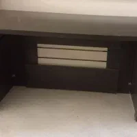 میز اداری . سالم .