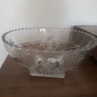 تعدادی ظروف میوه خوری وشیرینی خوری