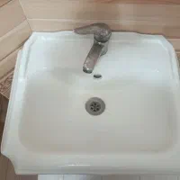 روشویی در حد نو تمیز|لوازم سرویس بهداشتی|بجنورد, |دیوار