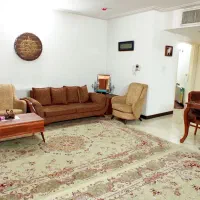 ۹۸ متر، غرق در نور، لوکیشن خلوت