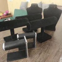 استند جواهرات و زیورآلات