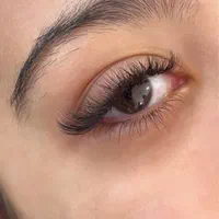 اکستنشن مژه جذاب