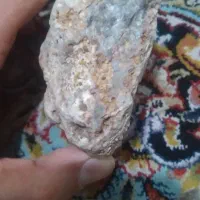 چند قطعه سنگ با ارزش