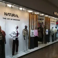 فروشنده خانم
