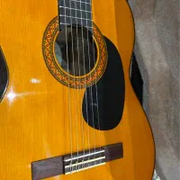 گیتار یاماها c70‌ اورجینال بهمراه کیس و کاپو