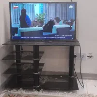 تلویزیون ۳۲ اینچ جی پلاس  سالم با زیر تلویزیونی