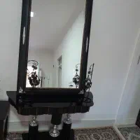 اینه و کنسول با شمعدان