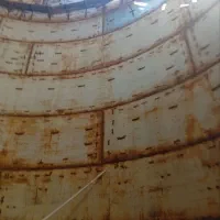 دو نفر کارگر ساده یا نیمه ماهر