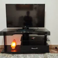 میز تلوزیون شیشه ای