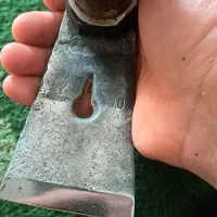 تیشه خروس نشان
