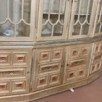 کمد چوبی چهار درب پایین و چهار درب بالا ویترین