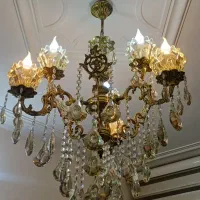 لوستر تمام برنجی ۳ شاخه ۶ شعله با لامپ شمعی