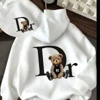 نیازمند وسط کار و زیگزال دوز در تولیدی لباس