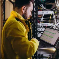 خدمات و محصولات شبکه آیتی اینترنت رادیو مودم