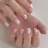 مدل برای لاک ژل