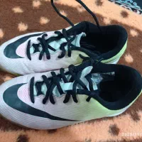 کفش فوتبال سالن