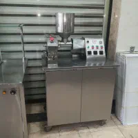کباب سیخ زن و چرخ گوشت صنعتی