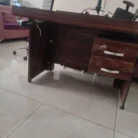 میز اداری در حد نونو