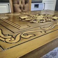 یک عدد میز ناهار خوری بسیار شیک