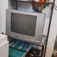 میز و تلویزیون