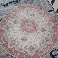 فرش ۲ در۲ متر سالم بفروش میرسد