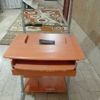 میز کامپیوتر  در حد نو استفاده نشده