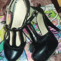 لباس زنانه|لباس|شاهینشهر, عطار|دیوار