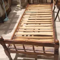 تخت چوبی یک نفره