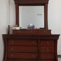 میز آرایش در حد نو