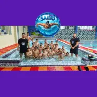 آموزش شنا در بهترین استخر