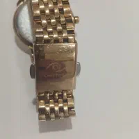 سلام ساعت بفروش میرسید
