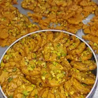 پزنده و گل کن سوهان|استخدام خدمات فروشگاه و رستوران|قم, زند آباد|دیوار