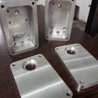 خدمات فرز CNC قطعه و قالب