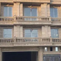 دو-طبقه-بالا-پیلوت
