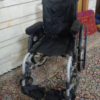 یک عود ویلچر سبک و راحت فروشی|آرایشی، بهداشتی، درمانی|سیرجان, |دیوار