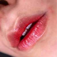 مدل برای شیدینگ لب|خدمات آرایشگری و زیبایی|رشت, گلسار|دیوار